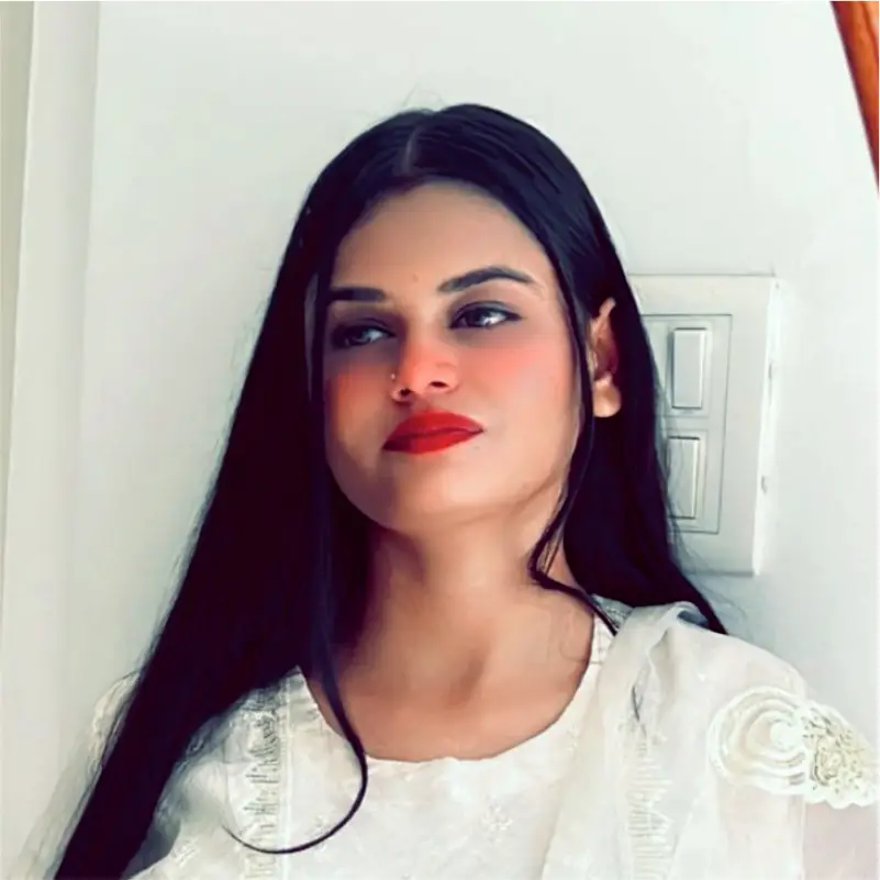 Vishakha Dangi - Sales Executive at Versai Technology